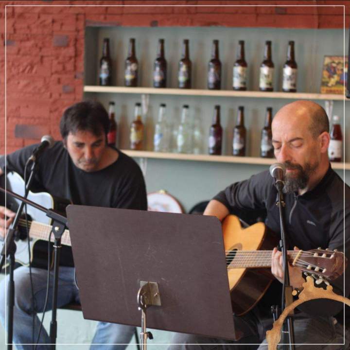 Une salle disponible pour la célébration de vos événements.