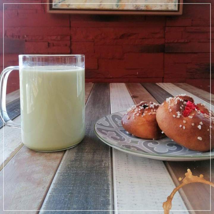Brioches et boisson végétale Saint-Gervais-les-Bains